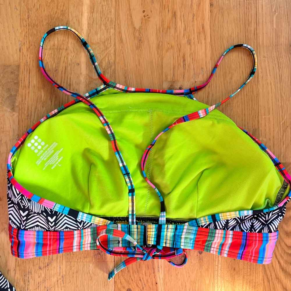 Title Nine Black & White Geometric Three-Piece Bikini Set with Neon Lime Lining - Picture 7 of 11